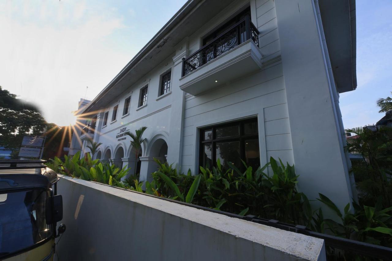 Alpha Old Court House Hotel Kochi Luaran gambar